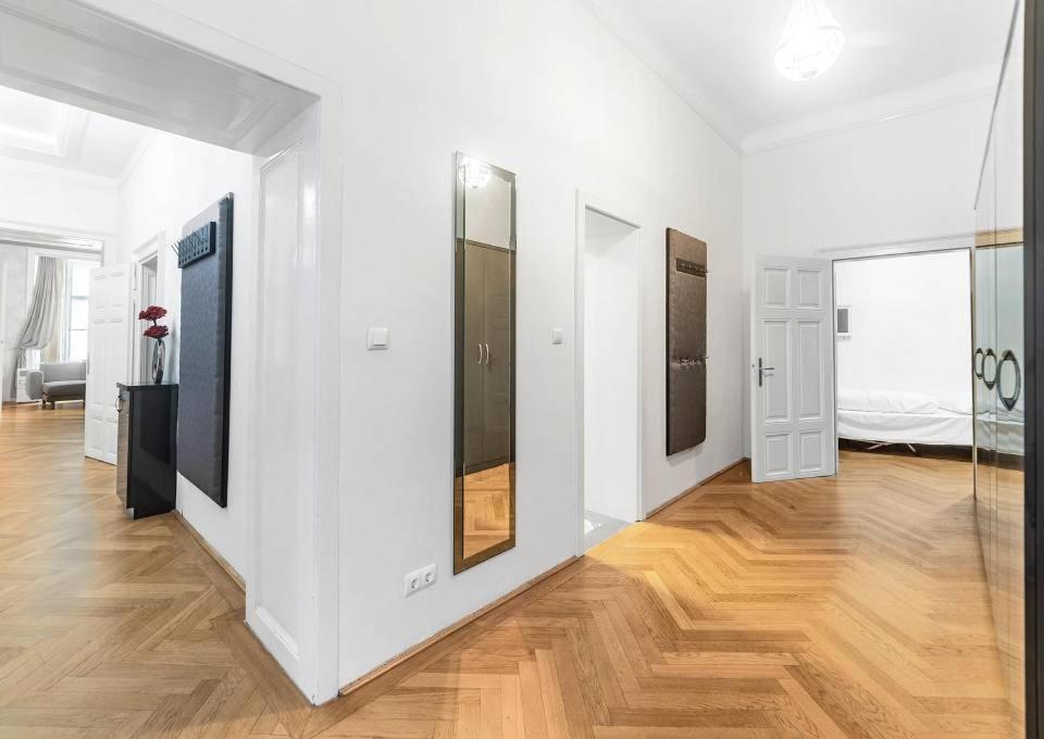 Carlton Suites Wenen Buitenkant foto