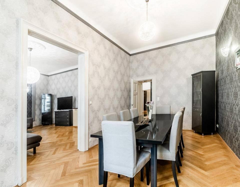 Carlton Suites Wenen Buitenkant foto