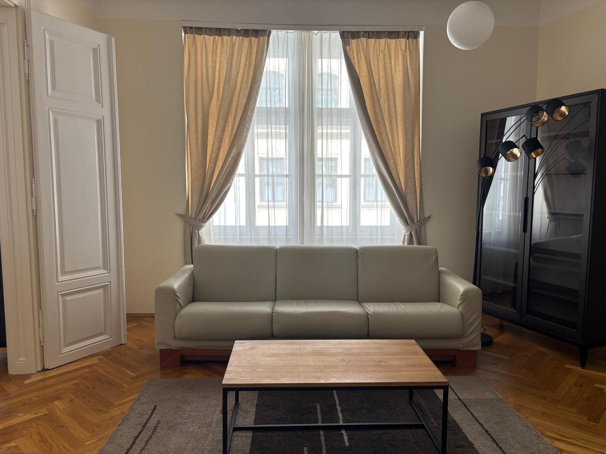 Carlton Suites Wenen Buitenkant foto
